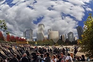 Images Dated 20th October 2012: Cloud Gate Sculpture and city skyline, Chicago, Illinois, America