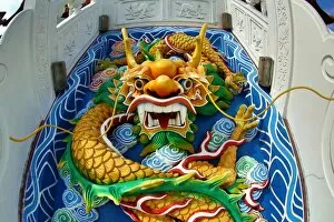 Kuala Lumpur Collection: Dragon face decoration at the Thean Hou Chinese Temple, Kuala Lumpur, Malaysia