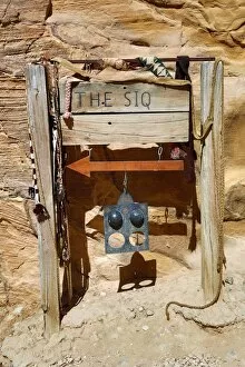 Images Dated 17th October 2016: Entrance sign to the Siq, Petra, Jordan