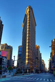 Images Dated 20th October 2013: The Flatiron Building, Madison Square, New York. America