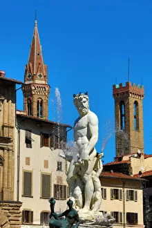Images Dated 5th September 2019: Fountain of Neptune in the Piazza della Signoria, Florence, Italy