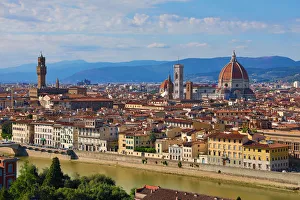 Florence italy/general city skyline view duomo florence italy Florence italy/general city skyline view duomo florence italy