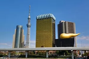 Images Dated 4th April 2013: General view of the city skyline in Asakusa with the Tokyo Skytree Tower