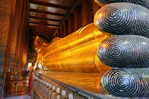 Reclining gold Buddha statue, Wat Pho temple, Bangkok, Thailand