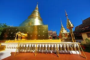 Chiang Mai Collection: Gold chedi at Wat Phra Singh Temple in Chiang Mai, Thailand