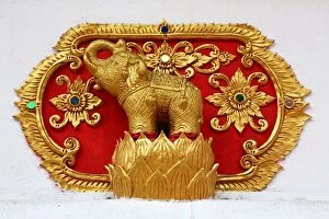 Chiang Mai Collection: Gold elephant decoration at Wat Sum Pow Temple in Chiang Mai, Thailand