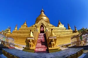 Mandalay, Myanmar Collection: The gold stupa of Kuthodaw Pagoda, Mandalay, Myanmar (Burma)