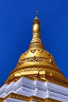 Images Dated 28th January 2016: Gold stupa of Nga Htat Gyi Pagoda, Yangon, Myanmar