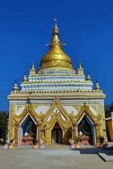Mandalay, Myanmar Collection: Gold stupa ot Shwegugyi Pagoda in Amarapura, Mandalay, Myanmar (Burma)