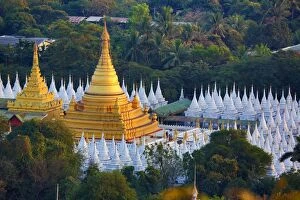 Images Dated 3rd February 2016: Gold stupa and white dhamma ceti shrines of Sandamuni Pagoda, Mandalay, Myanmar (Burma)