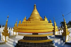 Mandalay, Myanmar Collection: Golden stupa at Sandamuni Pagoda, Mandalay, Myanmar (Burma)