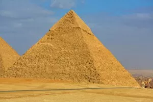 Images Dated 23rd January 2018: The Great Pyramid of Khufu (or Cheops) on the Giza Plateau, Cairo, Egypt