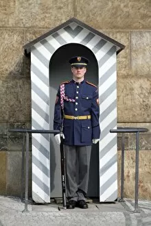 Images Dated 14th March 2011: Guard in sentry box in Prague Castle in Prague
