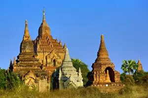 Bagan, Myanmar Collection: Htilominlo Temple Pagoda on the Plain of Bagan, Bagan, Myanmar (Burma)