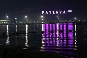 Images Dated 3rd December 2012: Illuminated City sign on the seafront in Pattaya, Thailand