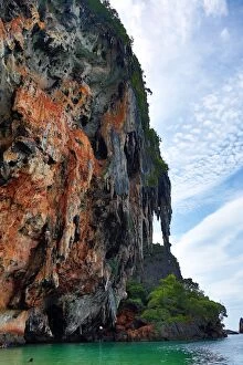 Images Dated 1st December 2012: Limestone cliff on Phranang Cave Beach, Railay Beach, Krabi, Phuket, Thailand