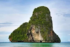 Images Dated 1st December 2012: Limestone rock formation off Phranang Cave Beach, Railay Beach, Krabi, Phuket, Thailand
