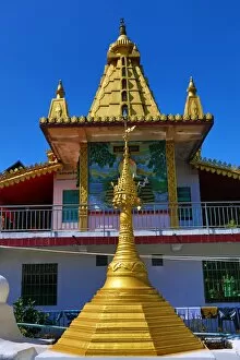 Images Dated 28th January 2016: Lion statue at Nga Htat Gyi Pagoda, Yangon, Myanmar