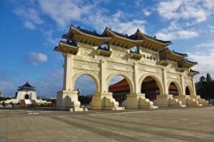 Taiwan Collection: The National Chiang Kai Shek Memorial Hall and Main Gate in Taipei, Taiwan
