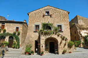 Images Dated 2nd September 2019: Old buildings inside the hilltop village of Civita di Bagnoregio, Lazio, Italy