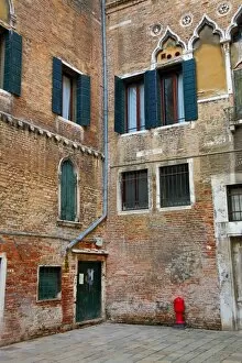 Images Dated 9th February 2013: Old Italian architecture of a building in a square in Venice, Italy