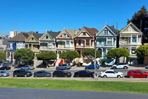Images Dated 16th September 2018: Painted Ladies Victorian houses near Alamo Square, San Franciso, California, USA