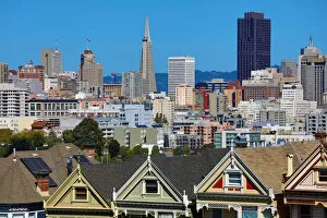 Images Dated 16th September 2018: Painted Ladies Victorian houses near Alamo Square and city skyline, San Franciso