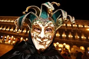 Images Dated 7th February 2013: People wearing masks and costumes at the Venice Carnival