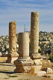 Images Dated 16th October 2016: Pillar ruins in the Amman Citadel, Jabal Al-Qala, Amman, Jordan