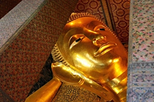 Reclining gold Buddha statue, Wat Pho temple, Bangkok, Thailand Reclining gold Buddha statue, Wat Pho temple, Bangkok, Thailand