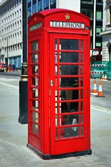 Images Dated 4th May 2014: Red London Telephone Box, London, England
