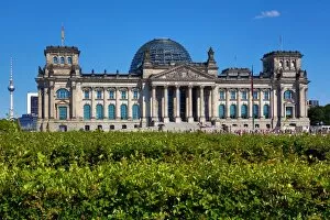 Images Dated 7th June 2014: The Reichstag Building in Berlin, Germany