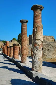 Pompeii, Italy Collection: Ruined pillars in the ancient Roman city of Pompeii, Italy