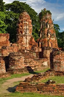 Ayutthaya, Thailand Collection: Ruins of Wat Mahathat Temple, Ayutthaya, Thailand