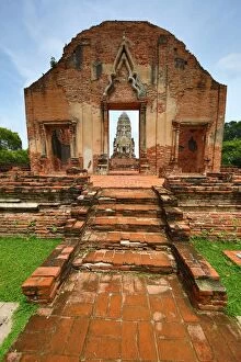 Ayutthaya, Thailand Collection: Ruins of Wat Ratchaburana Temple, Ayutthaya, Thailand