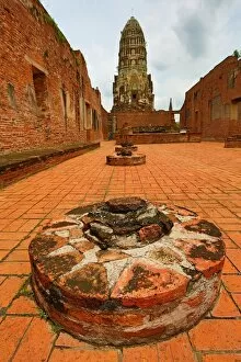 Ayutthaya, Thailand Collection: Ruins of Wat Ratchaburana Temple, Ayutthaya, Thailand