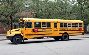 Images Dated 8th June 2017: School bus in Manhattan, New York City, New York, USA