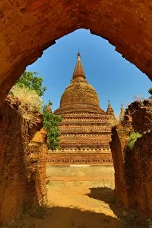 Images Dated 1st February 2016: Sitanagyi Hpaya Pagoda Temple, Bagan, Myanmar (Burma)