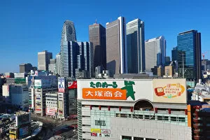 Images Dated 27th March 2019: Skyscrapers of the Shinjuku city skyline and view of downtown, Shinjuku, Tokyo, Japan