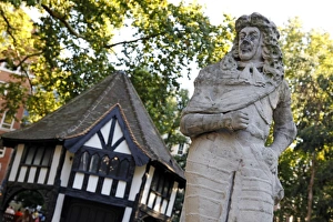 Charles IV statue