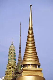 Images Dated 23rd June 2012: Spires of the Grand Palace Complex, Wat Phra Kaew, Bangkok, Thailand