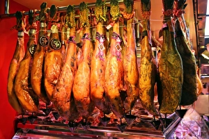 Stalls and fresh produce at La Boqueria market de St Josep, Barcelona, Spain