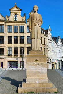 Brussels, Belgium Collection: Statue of Elisabeth of Bavaria, Queen of Belgium, in the Place de L Albertine