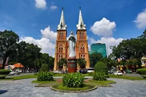 Vietnam Collection: Statue of the Virgin Mary at the Notre-Dame Cathedral Basilica of Saigon, Ho Chi Minh City (Saigon)