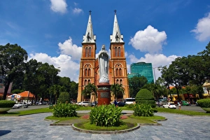 Statue of the Virgin Mary at the Notre-Dame Cathedral Basilica of Saigon, Ho Chi Minh City (Saigon)