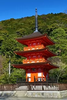Kyoto, Japan Collection: Three storey orange pagoda at Kiyomizu-dera Temple in Kyoto, Japan