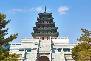 Images Dated 24th March 2016: Five storey pagoda at Gyeongbokgung Palace in Seoul, Korea