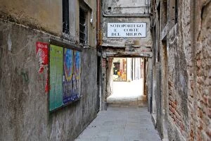 Images Dated 9th February 2013: Street scene of a sortoportego tunnel under buildings in Venice, Italy