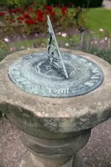 Images Dated 7th July 2007: Sundial