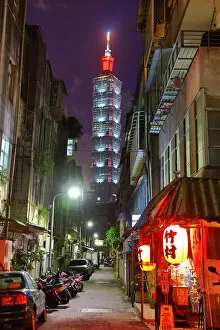 Taiwan Collection: Taipei 101 skyscraper in Taipei, Taiwan